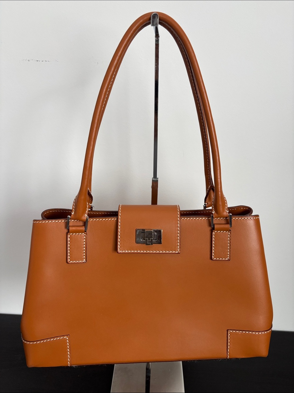 Lambertson Truex Classic Tan Leather Handbag - Elegant Everyday Bag